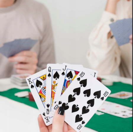Set profesional de Poker cu 500 de jetoane, 2 pachete de cărți, 5 zaruri și valiză aluminiu [5]