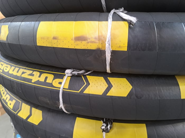 Furtun Putzmeister DN 65 pentru pompa de beton. [4]