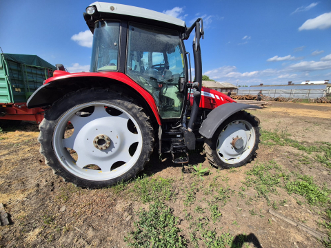 MASSEY FERGUSON 5613 DYNA4 [1]
