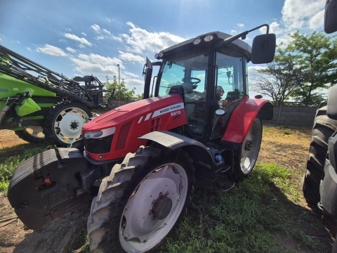 UTILAJE SECOND HAND - MASSEY FERGUSON 5613 DYNA4