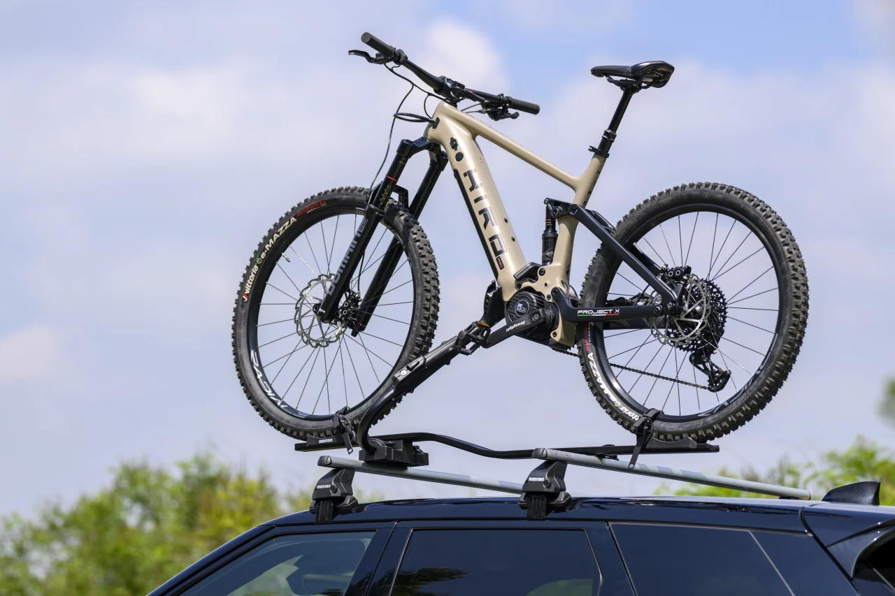 Suport bicicleta Menabo Motus Black [9]