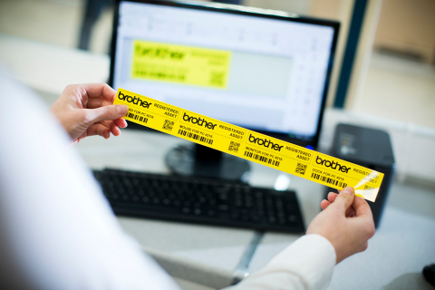 Banda Etichete Brother TZe661, Laminată, Negru pe Galben, 36mm/8m [3]