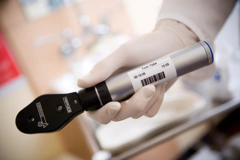 Banda Etichete Brother TZeS251, Laminată, Negru pe Alb, 24mm/8m [3]