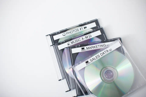 Banda Etichete Brother TZeN231, Laminată, Negru pe Alb, 12mm/8m [3]