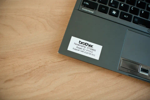 Banda Etichete Brother TZe261, Laminată, Negru pe Alb, 36mm/8m [3]