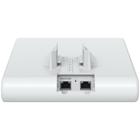 Ubiquiti U6-Mesh-Pro-EU Indoor/outdoor WiFi 6 AP with 4 spatial streams, an integrated super antenna, and a gigabit passthrough port [3]