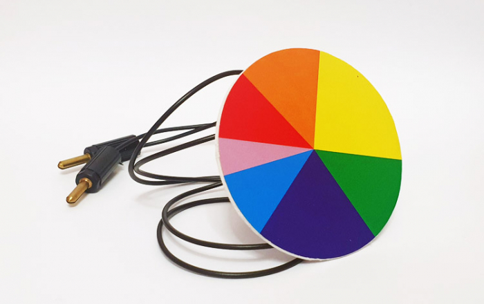 Discul lui Newton multicolor cu motor [1]