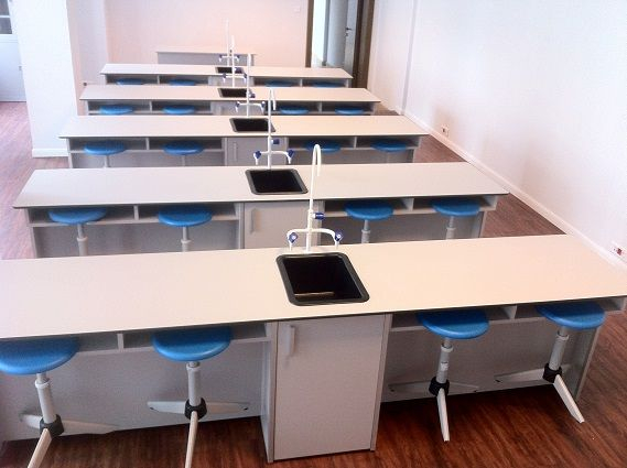 Masa pentru laboratorul de chimie MODEL 2 (pentru 4 pers) [2]