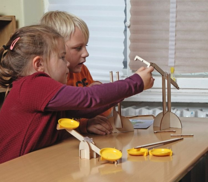 Trusa Vinus exploreaza lumea. Aerul [6]