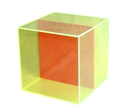 Figuri geometrice tridimensionale - Cub in secţiune pătratică