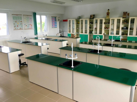 Masa pentru laboratorul de chimie MODEL 1 (pentru 4 pers) [3]