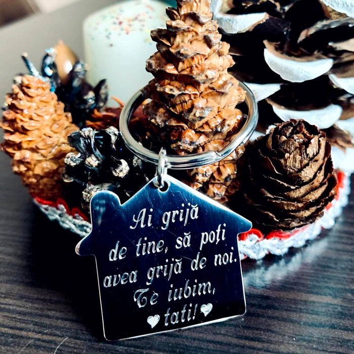 Breloc casuta 30 mm personalizat gravura cu mesaj [2]