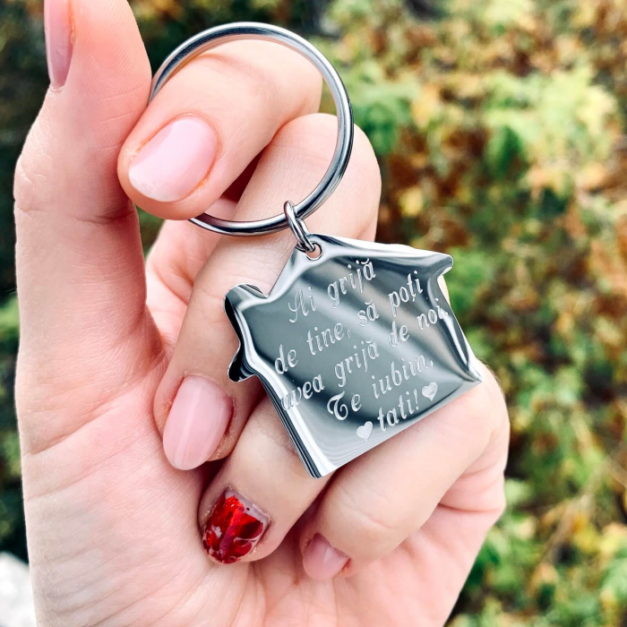 Breloc casuta 30 mm personalizat gravura cu mesaj [3]