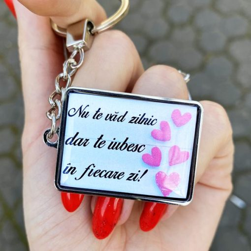 Breloc Pentru Cupluri Personalizat cu Mesaj – Nu Te Vad Zilnic Dar Te Iubesc In Fiecare Zi! [2]