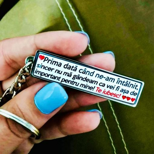 Breloc personalizat cu mesaj – Prima data cand ne-am intalnit [2]
