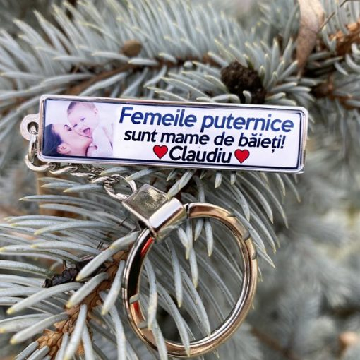 Breloc Personalizat cu Nume, Poza si Mesaj – Femeile Puternice sunt Mame de Baieti! [3]