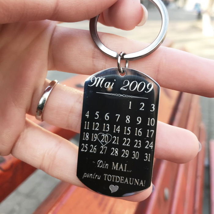 Breloc Personalizat cu Calendar, Placuta Army 50 Mm cu Gravura – Model Calendar [2]