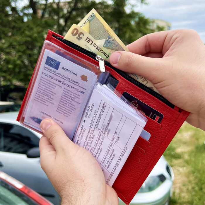 Portofel rosu SKODA Personalizat din Piele cu Sigla Masinii [6]