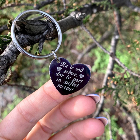 Breloc cu Mesaj Personalizat si Inimioara – Nu Te Vad Zilnic [1]