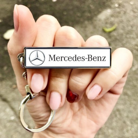 Breloc personalizat cu marca masinii – MERCEDES [1]
