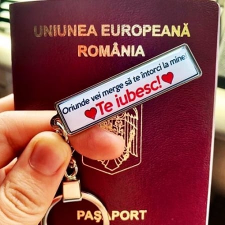 Breloc cheie auto - Breloc personalizat cu mesaj – Oriunde vei merge sa te intorci la mine!