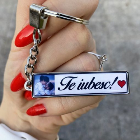 Breloc cuplu - Breloc personalizat cu poza si mesaj – Te iubesc!