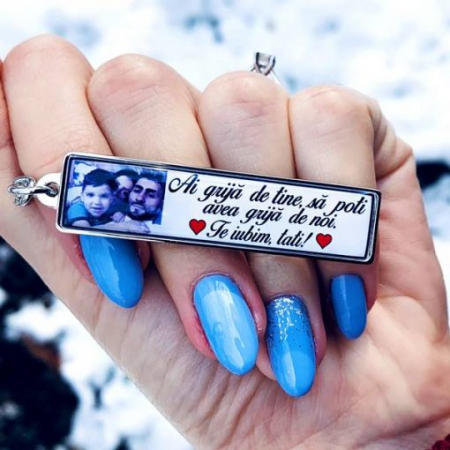 Breloc cheie auto - Breloc Personalizat Masina cu Poză si Mesaj – Ai Grija de Tine sa Poti Avea Grija de Noi