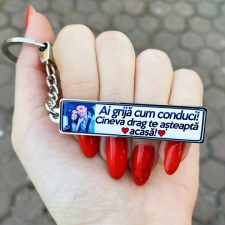 Breloc Personalizat Auto cu Poza si Mesaj – Ai Grija Cum Conduci! Cineva Drag Te Asteapta Acasa! [2]