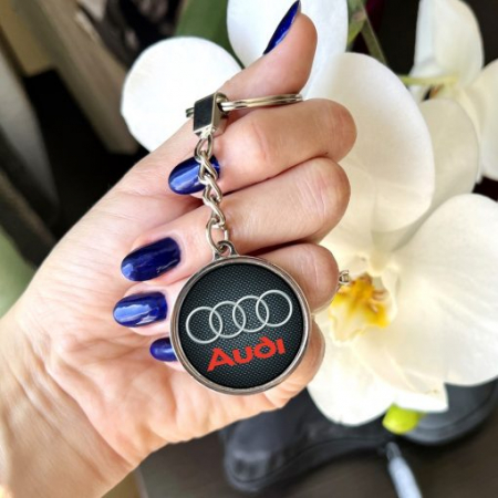 Breloc AUDI personalizat - Breloc personalizat rotund marca masinii – Audi