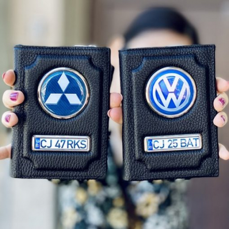 Port acte auto - Pachet Doua Port Acte Piele Personalizate cu Sigla Masinii