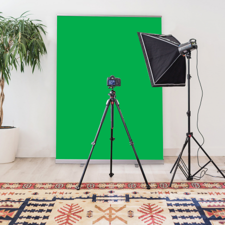 Green Screen Roll Up [2]