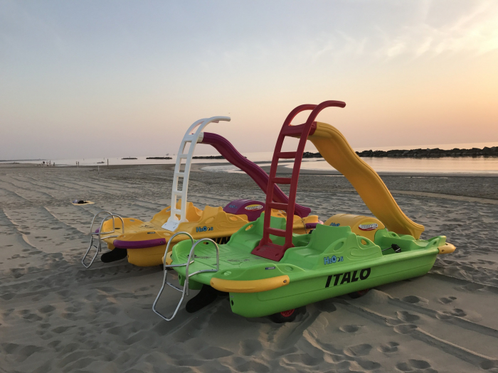 Hidrobiciclete 5 persoane fibra de polietilana lamelara H2O Plus Martini Nautiche Costruzioni [7]