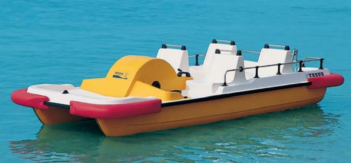 Hidrobiciclete 5 persoane fibra de sticla Sunny Time Special Martini Nautiche Costruzioni [2]