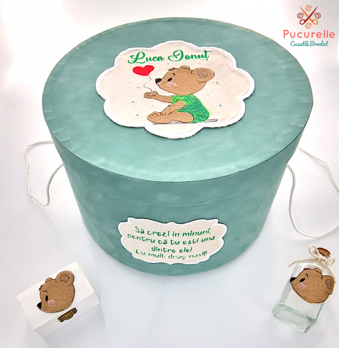 Trusou botez personalizat - 11 piese "Baby bear" - Verde [1]