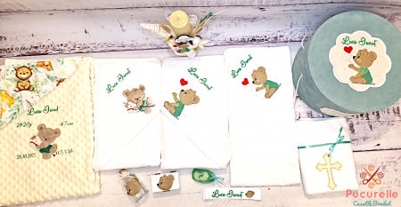 Trusou botez personalizat - 11 piese "Baby bear" - Verde [2]
