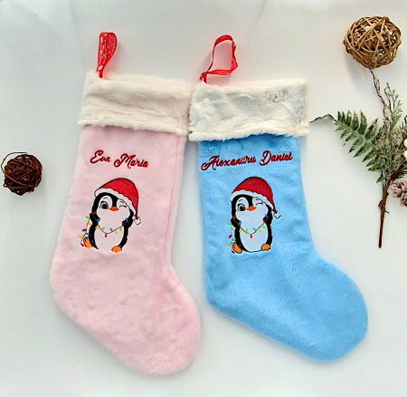 Cadouri - Cizmulițe /Șosete de șemineu pentru Crăciun - Pinguin