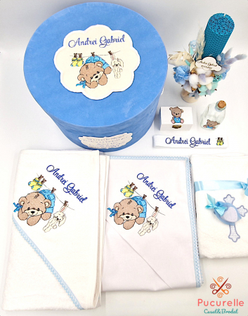 Botez - Trusou botez personalizat - 11 piese "Bebe ursuleț" - Bleu