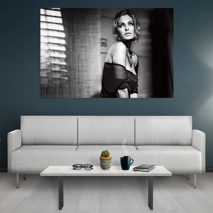 Tablou canvas Beautiful Italian Women [2]