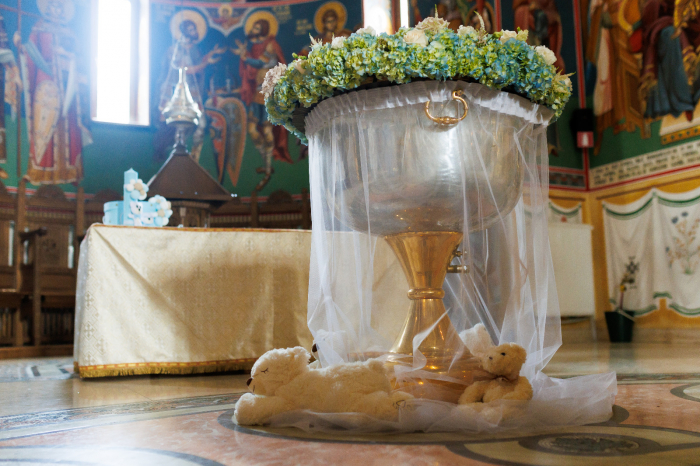Aranjament cristelnita botez in culori neutre pentru fetite si baieti [8]