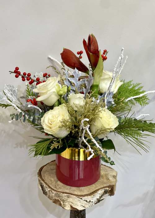 Aranjament de Craciun in vas ceramic cu amarilis, ilex si trandafiri [1]