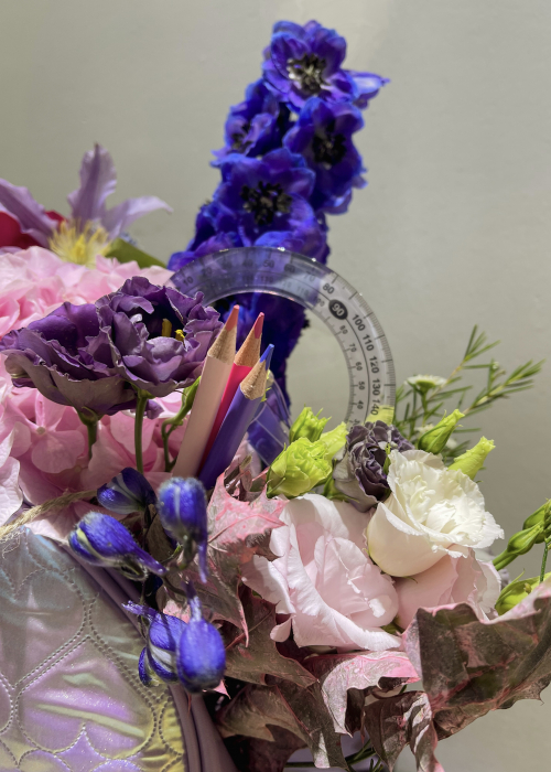 Aranjament floral in ghiozdan pentru scoala sau gradi [3]