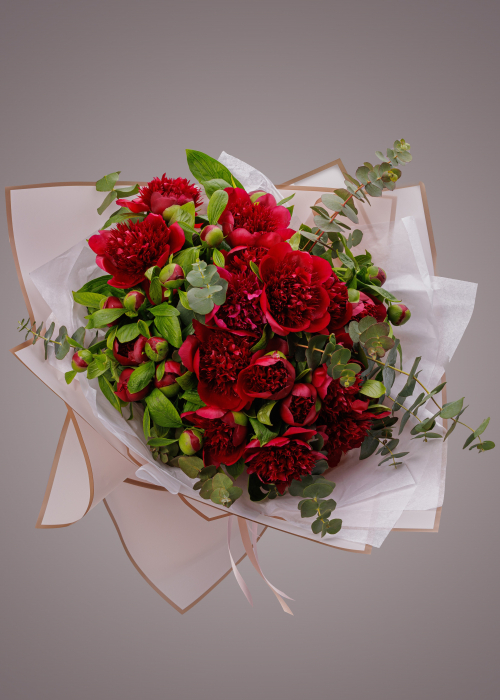 Buchet de bujori grena parfumati romanesti [1]