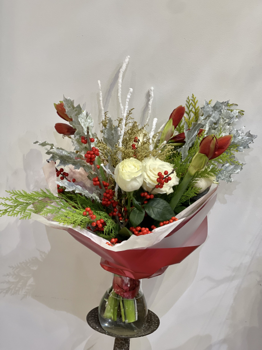 Buchet de Craciun alb rosu cu amarilis si trandafiri [4]