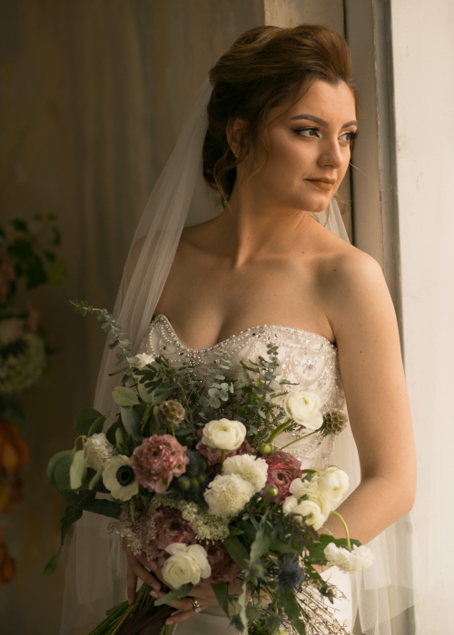 buchet de mireasa din ranunculus alb si roz [3]