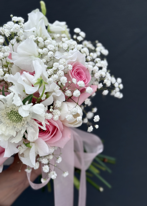 Buchet de mireasa din trandafiri gypsophila lathyrus scabiosa [3]