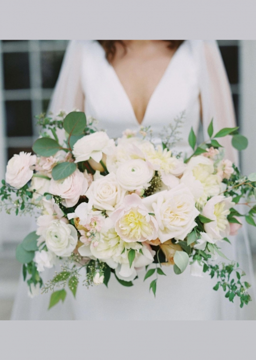 Buchet de mireasa Joy din bujori albi [1]