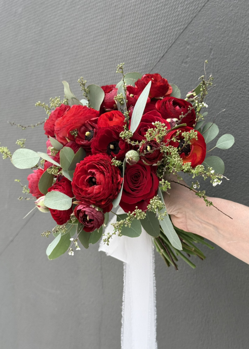 Buchet de mireasa/nasa rosu din trandafiri si ranunculus [3]