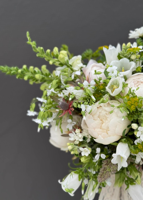 Buchet de mireasa rustic alb din flori de camp [2]