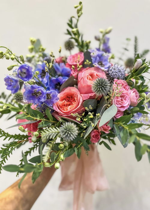 Buchet de nasa / cununie din trandafiri si delphinium [3]