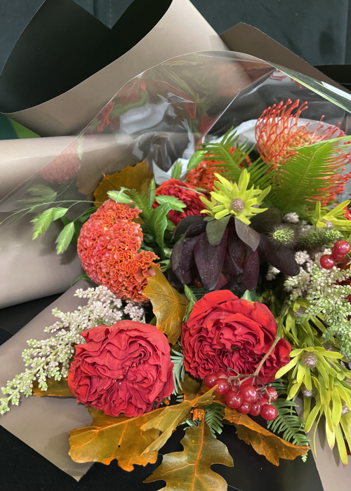 Buchet de toamna din celosia si leucospermum [2]